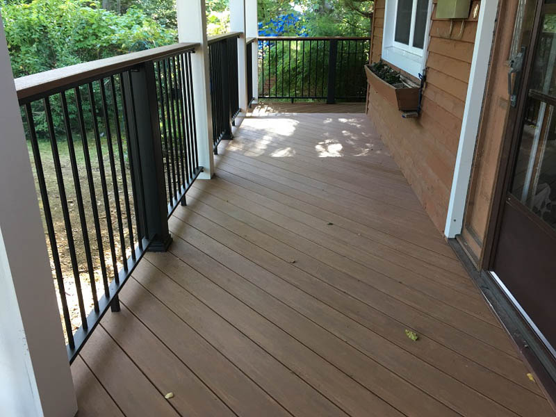 Composite & Vinyl (PVC) Decks