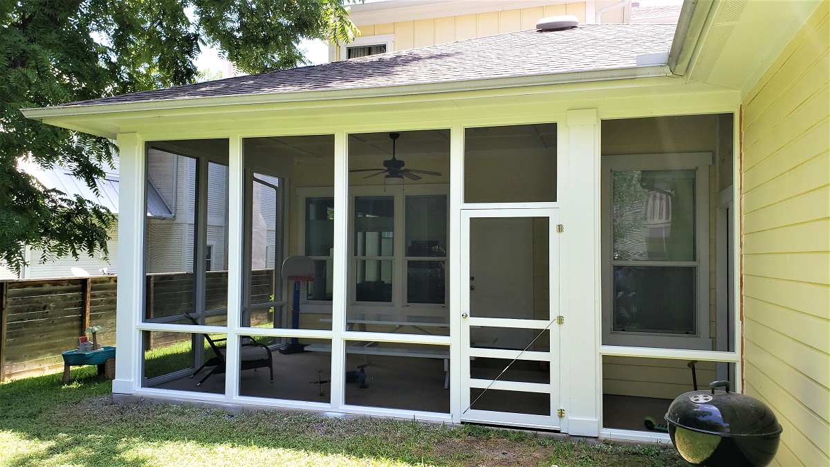 who-builds-screened-in-porches-near-me