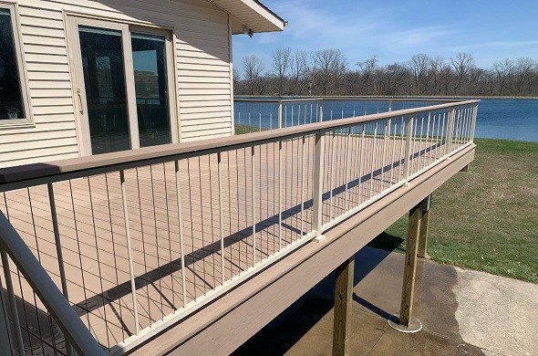 Decatur, IN low maintenance AZEK deck builder.