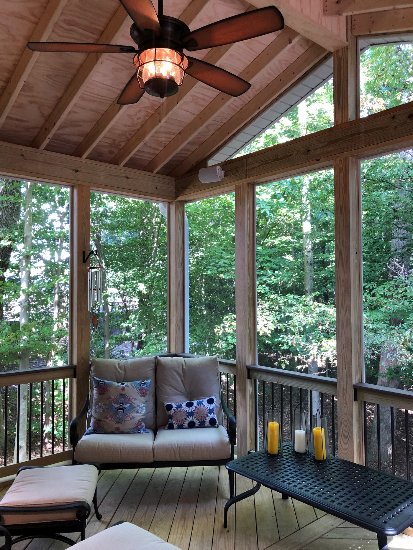 Outdoor Ceiling Fan Ideas for Pergolas and Porches